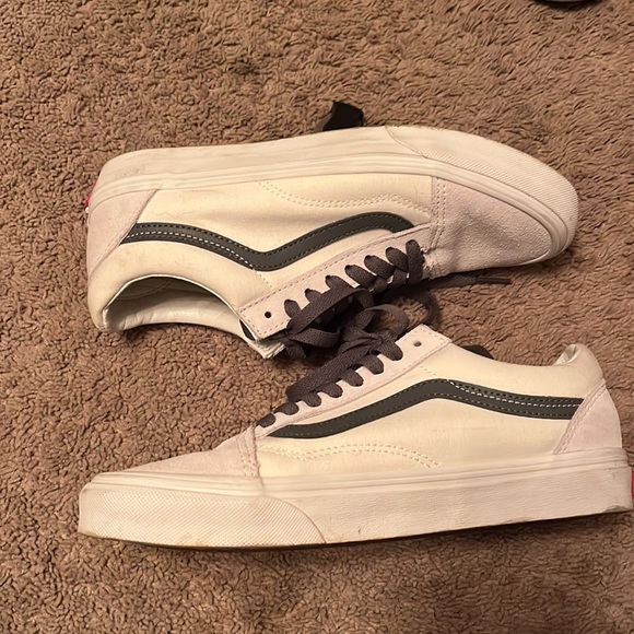 Grey and white low top vans - Picture 3 of 3